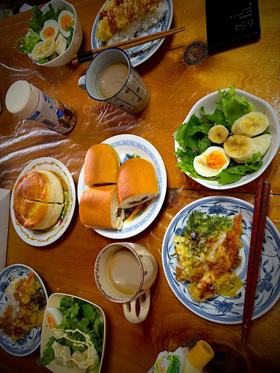 Snapdishの料理写真:海老天丼　焼きそばパン　牛乳ブレッド　サラダ　カフェオレ|ch＊K*∀o(^^*)♪さん