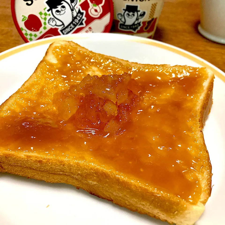 ソントンピーナッツクリーム🥜トースト🍞ONサクサクりんごジャム🍎|まいりさん