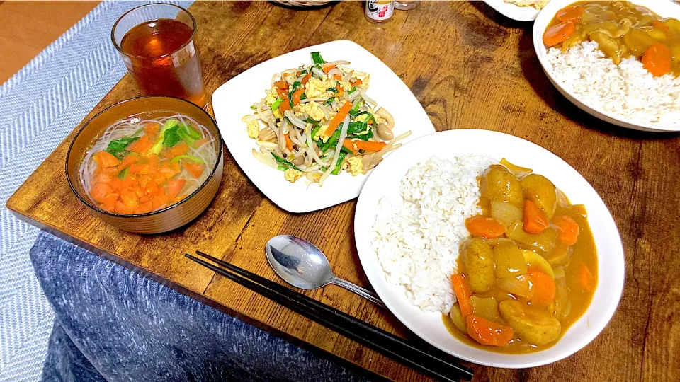 新じゃがカレーと野菜炒めと春雨トマトスープ|しあぺんさん