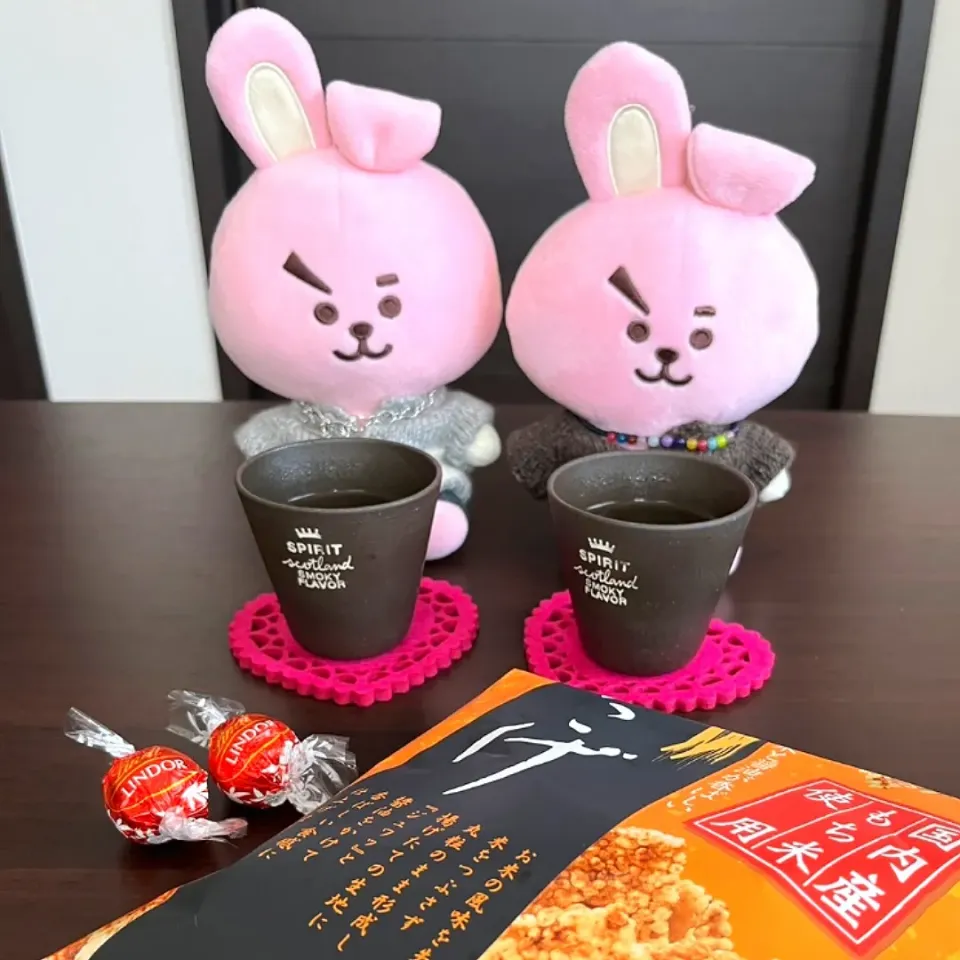 お菓子AM 
リンドール&おこげ煎餅　とうもろこし茶|emiさん