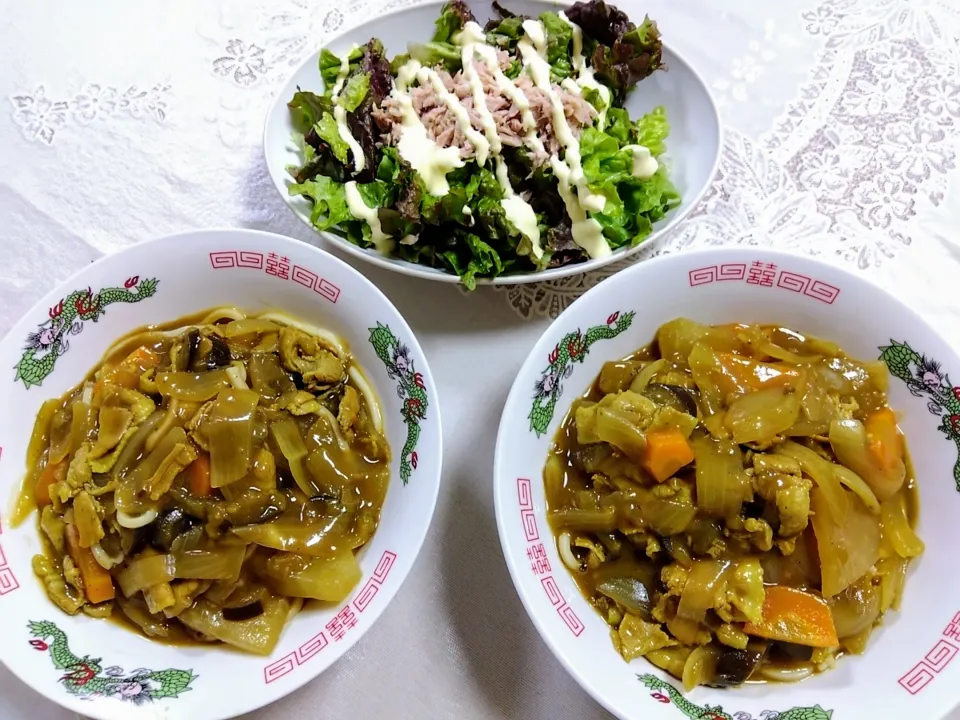 Snapdishの料理写真:カレーうどん、ツナマヨサラダの夜ご飯|m.rafuさん