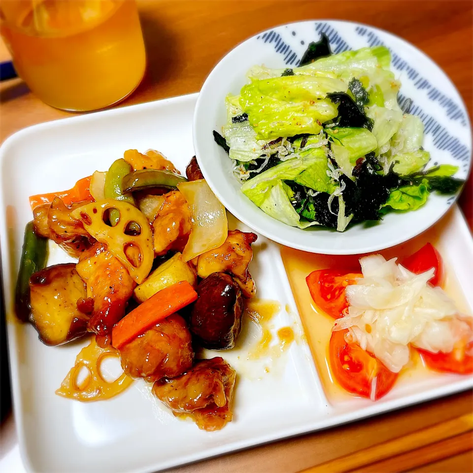 Snapdishの料理写真:鶏と野菜の黒酢あん|teritamagoさん