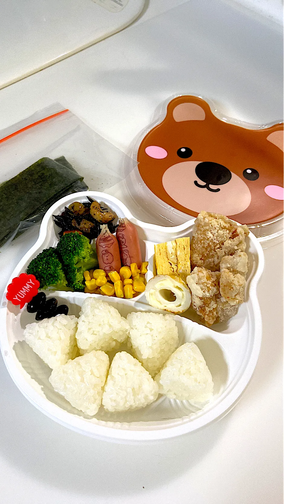 ３歳孫弁当　自分でのり巻き|Mayumi Konishiさん