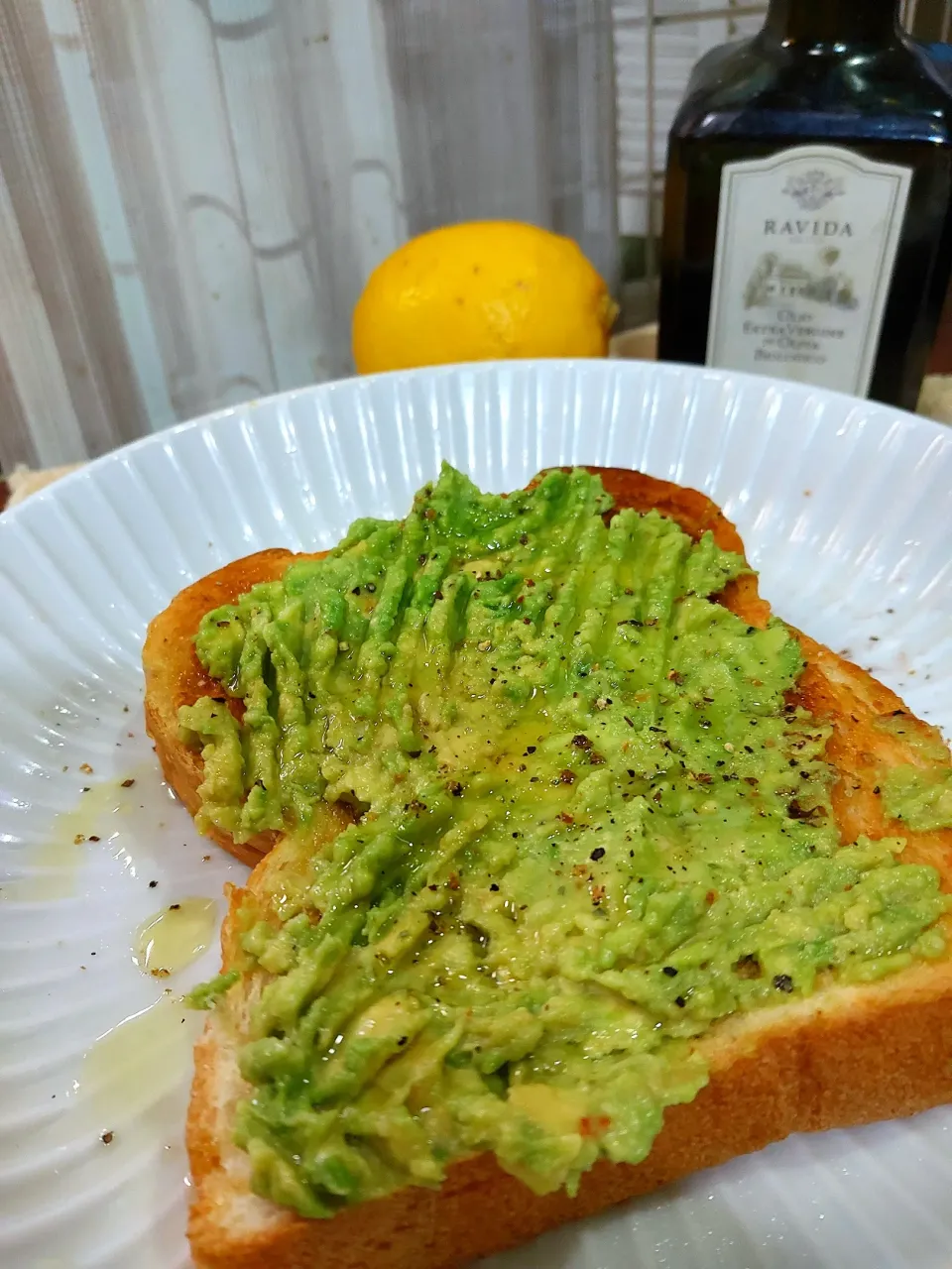 Snapdishの料理写真:19 Boys & 野鳥さんの料理 Avocado Toast アボカド・トースト|🐧ペンギン2さん