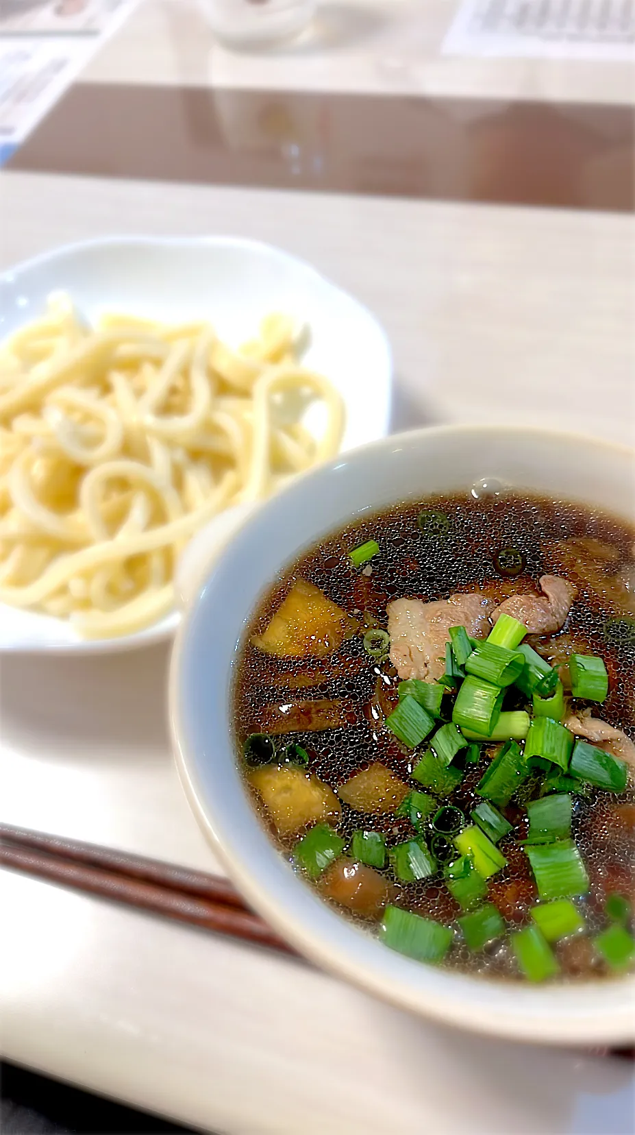 Snapdishの料理写真:吉田のうどんでつけうどん|HAPPYさん