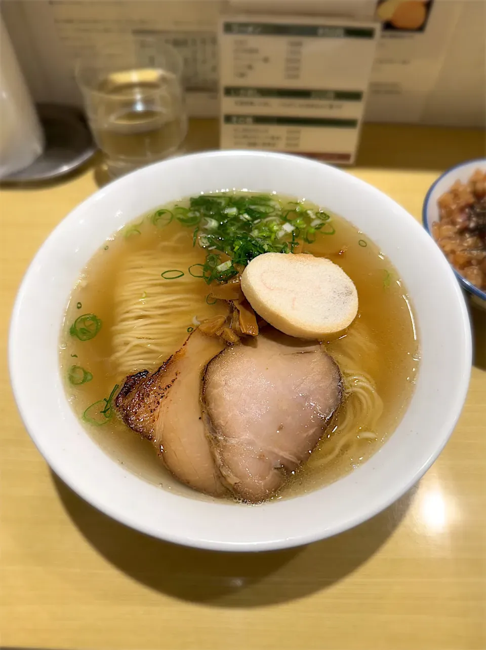 Snapdishの料理写真:ラーメン@函館塩ラーメン 五稜郭|morimi32さん