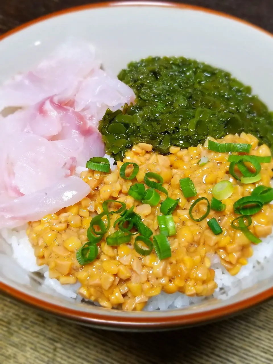 パパ作👨マゾイめかぶ納豆丼|ぱんだのままんさん