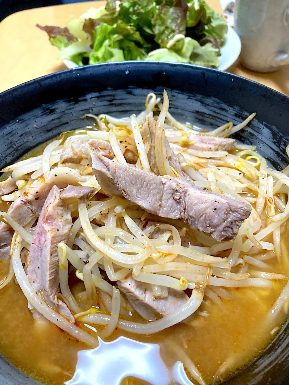 単身赴任中の男飯(豚もやし味噌ラーメン)|おおもりの星さん