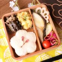 Snapdishの料理写真:桜ご飯弁当|Harucookさん