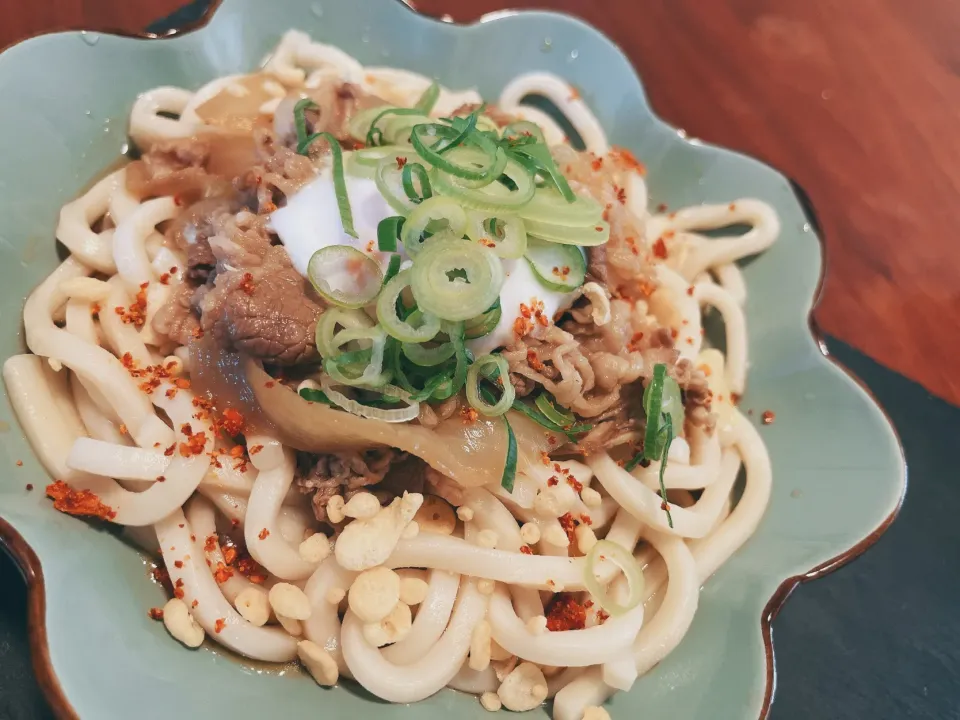 ピリ辛ぶっかけ牛丼うどん|綾さん