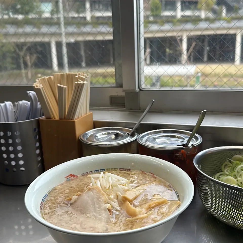 Snapdishの料理写真:ラーメン|Hajime Sakaiさん