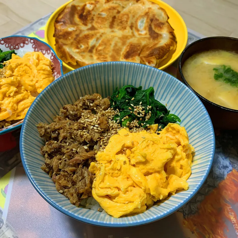 サバ缶で三色丼♬|panchiさん