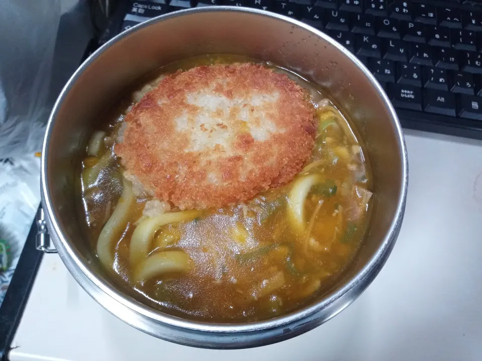 カボチャの煮付け入りとろみ付きコロッケうどん|darkbaronさん