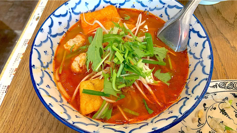 🇻🇳ﾌﾞﾝﾘｭｳｸｱ 海老団子入り蟹汁麺|yumyum😋さん