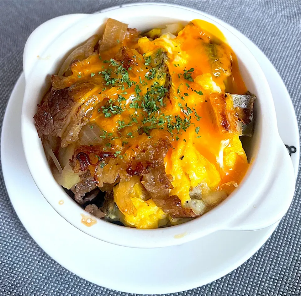 冷凍牛丼＆うな玉のチーズがけドリア🧀|jiruさん