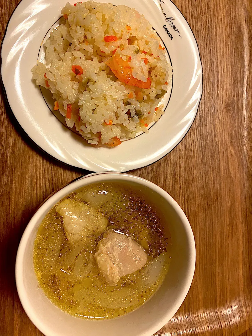 炊飯器でエビピラフ　圧力鍋で新玉ねぎのスープ|tomoさん