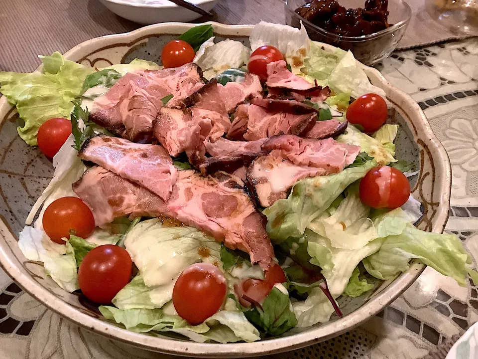 ローストビーフサラダ🥗😋|アライさんさん