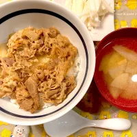 Snapdishの料理写真:吉野家の牛丼山芋トッピング|はっちさん