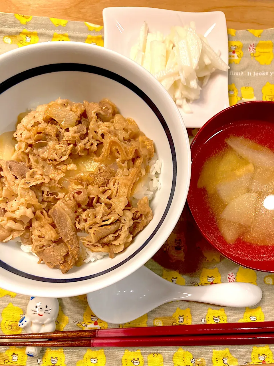 吉野家の牛丼山芋トッピング|はっちさん