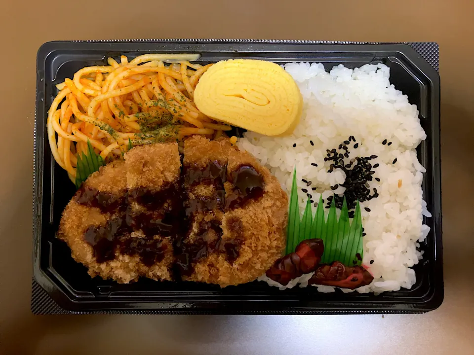 イオン お手軽弁当(トンカツ)|ばーさんさん