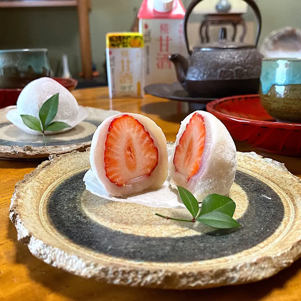 糀甘酒ゆずブレンドでほんのり柚子香る苺大福🍓|sakurakoさん