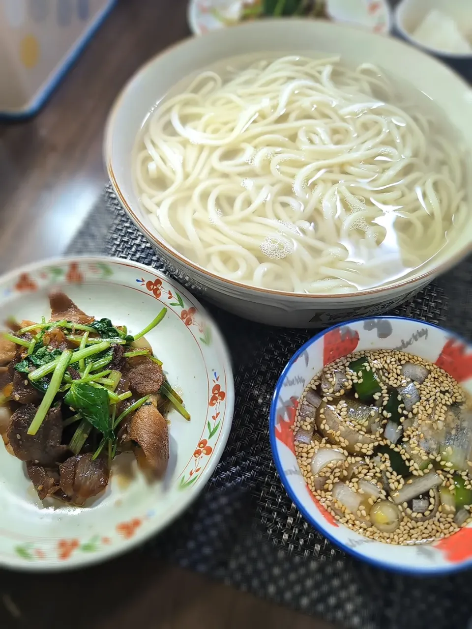 釜揚げうどん＆三つ葉と豚こま玉ねぎの炒め物|テケテケさん