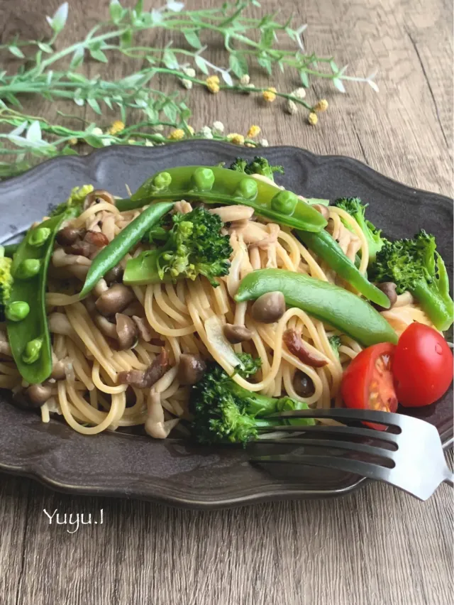 Snapdishの料理・レシピ写真:春野菜の和風ワンパンパスタ｜春野菜はパスタの気分♪