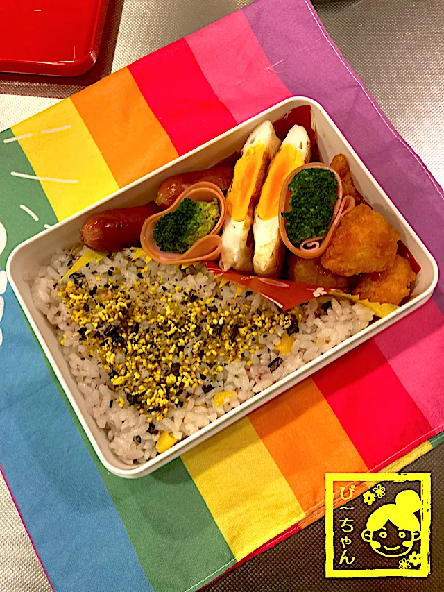 Snapdishの料理写真:旦那様用⭐︎おかず少なめ弁当33日目。|☆ぴ〜ちゃん☆さん