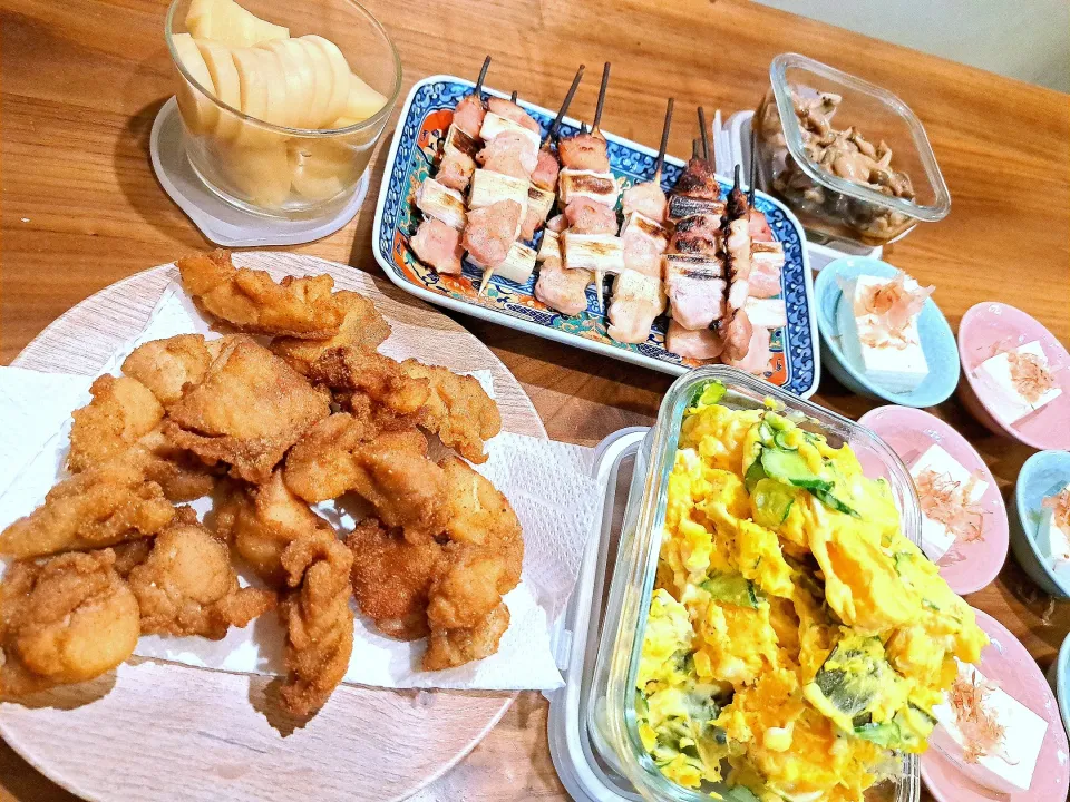 Snapdishの料理写真:からあげ　ねぎま　かぼちゃマヨサラダ　冷奴　残り物|m aさん