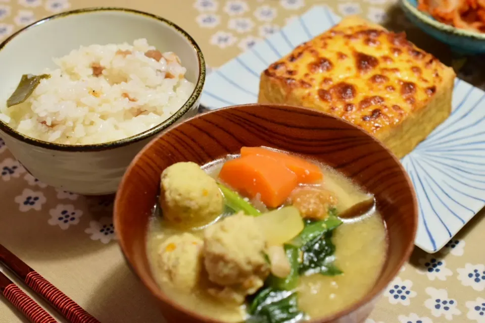 厚揚げ定食鶏団子味噌汁|うにんぱすさん