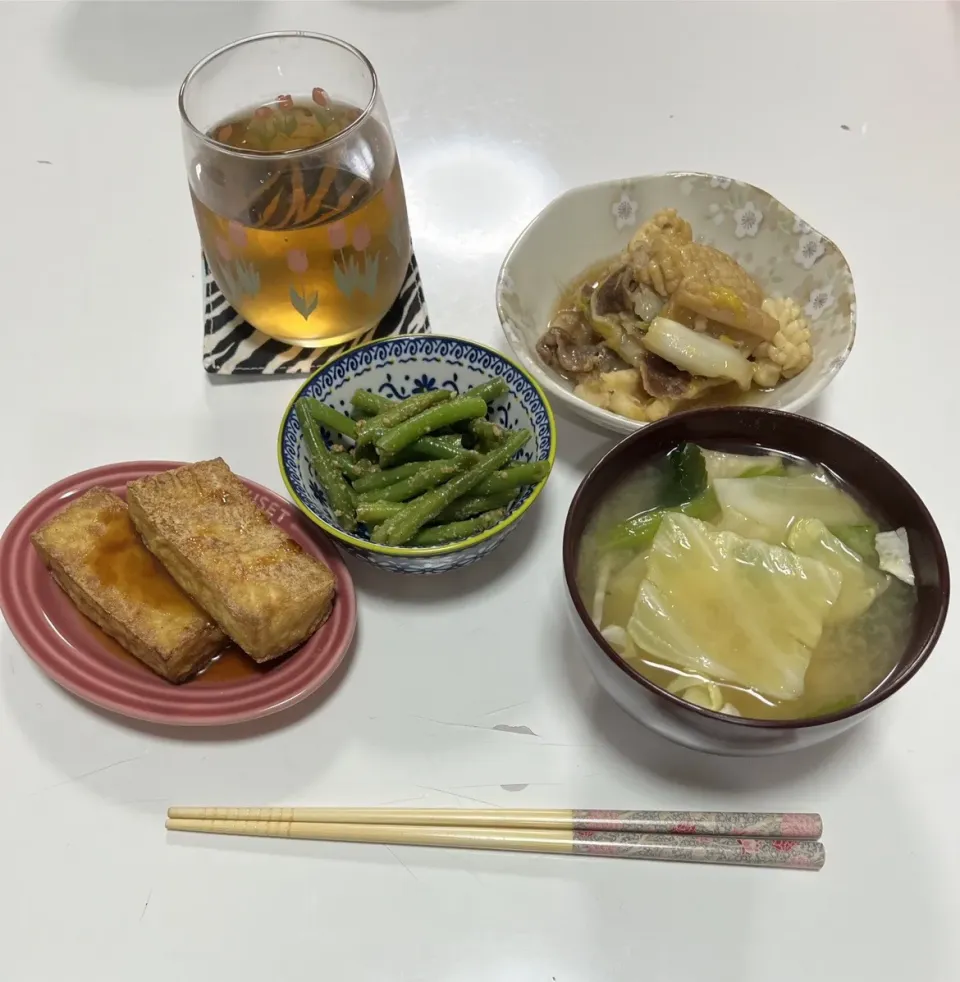 晩御飯☆厚揚げ焼き（焼き肉のタレ）☆中華炒め☆いんげんの胡麻和え☆みそ汁（キャベツ・じゃが芋・エリンギ・ほうれん草）|Saharaさん