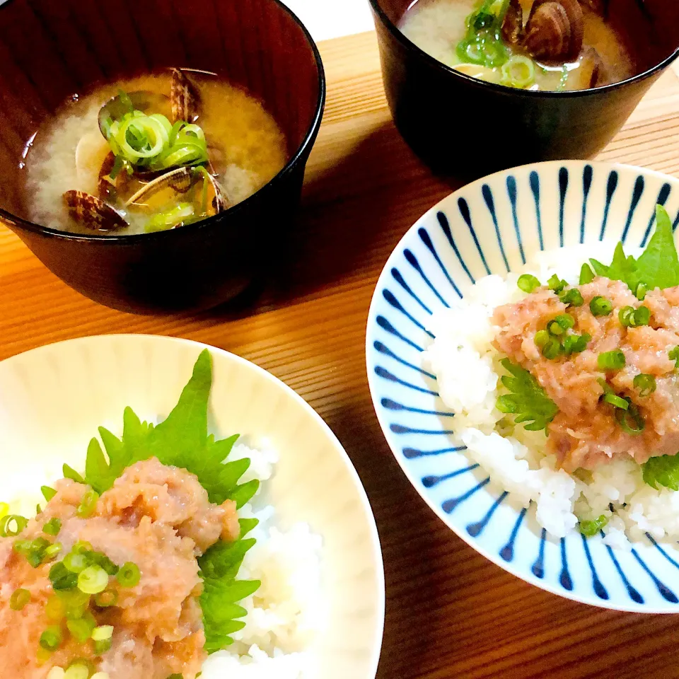 ネギトロ丼＆あさりのお味噌汁|ユミさん