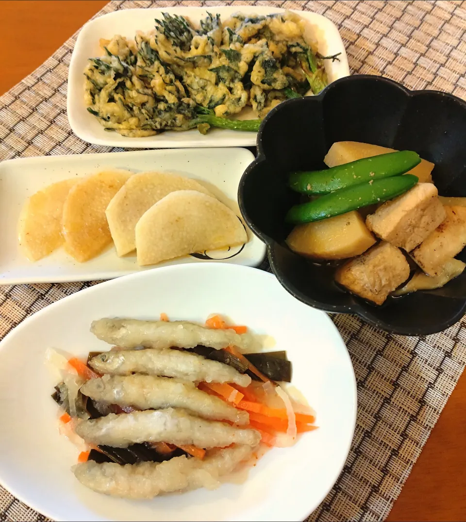 ☆ワカサギ南蛮漬
☆たけのこと鶏肉の煮物
☆タラの芽天ぷら
☆長芋バター醤油焼き|chikakoさん