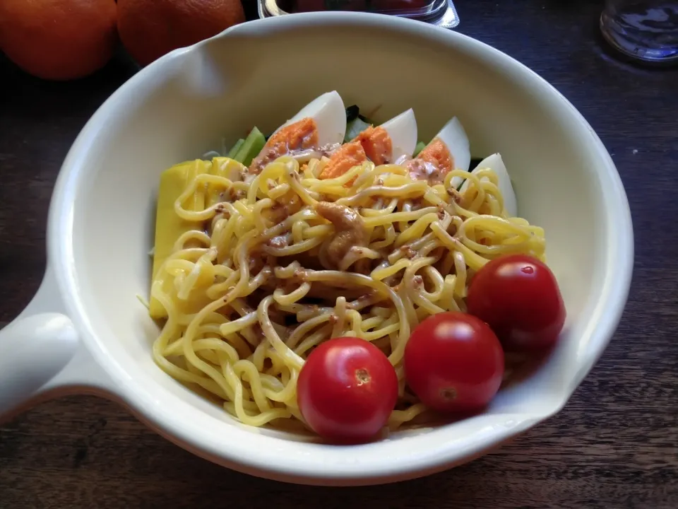 野菜たっぷり、サラダ冷やし中華、野菜が埋もれています😅|にんにくと唐辛子が特に好き❤️(元シャリマー)さん