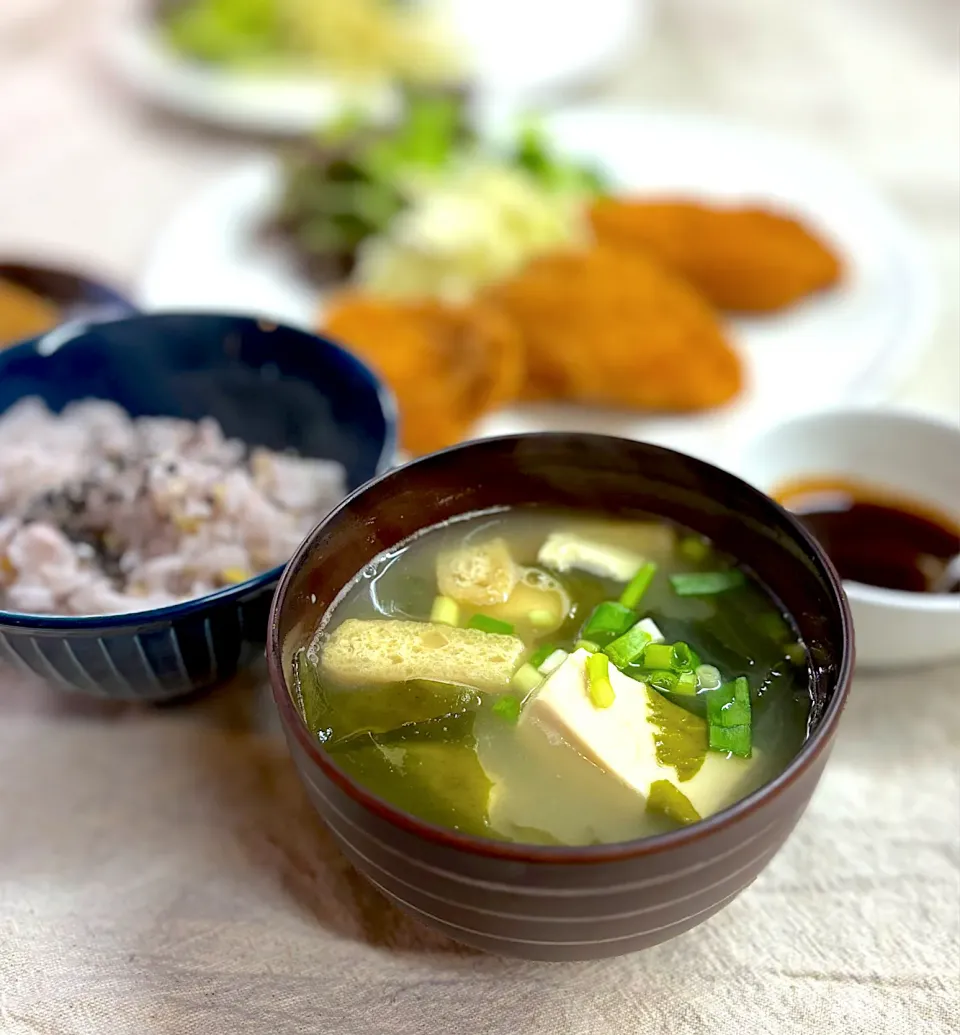 豆腐とわかめのお味噌汁|かっちゃん杉さん