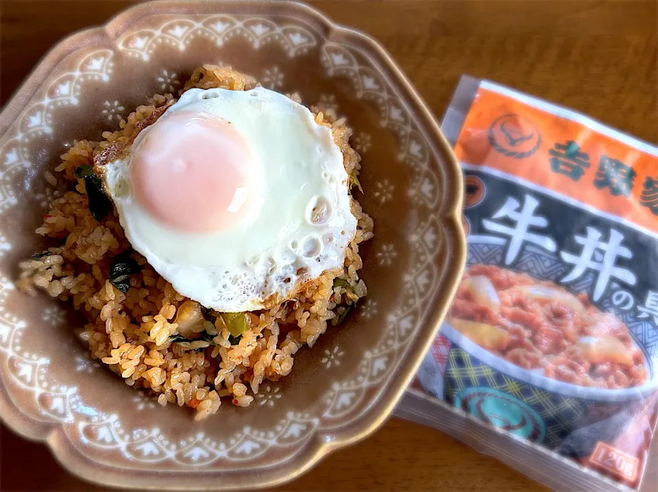 冷凍牛丼の具でビビンバ風炊き込みご飯🍚|Riho(ت)♪さん