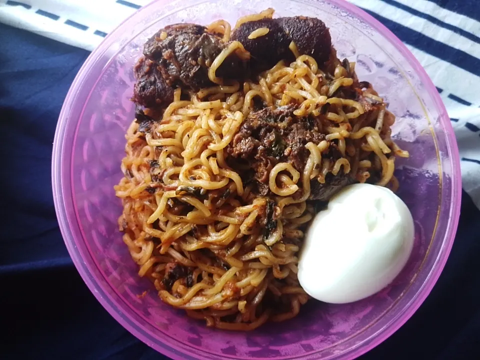 Peppered Kpomo Noodles with Egg|D.dprettyさん