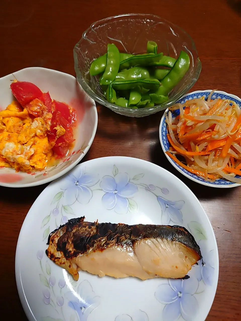 サワラの西京焼き
トマトの玉子炒め
もやしの中華和え
サトウさやサラダ|ぱやさん