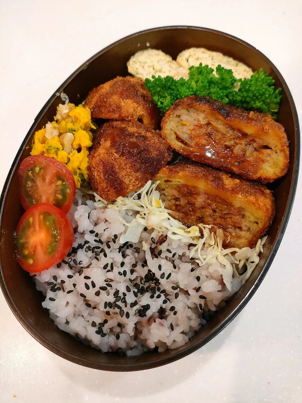 Snapdishの料理写真:メンチコロッケ弁当|ルルさん