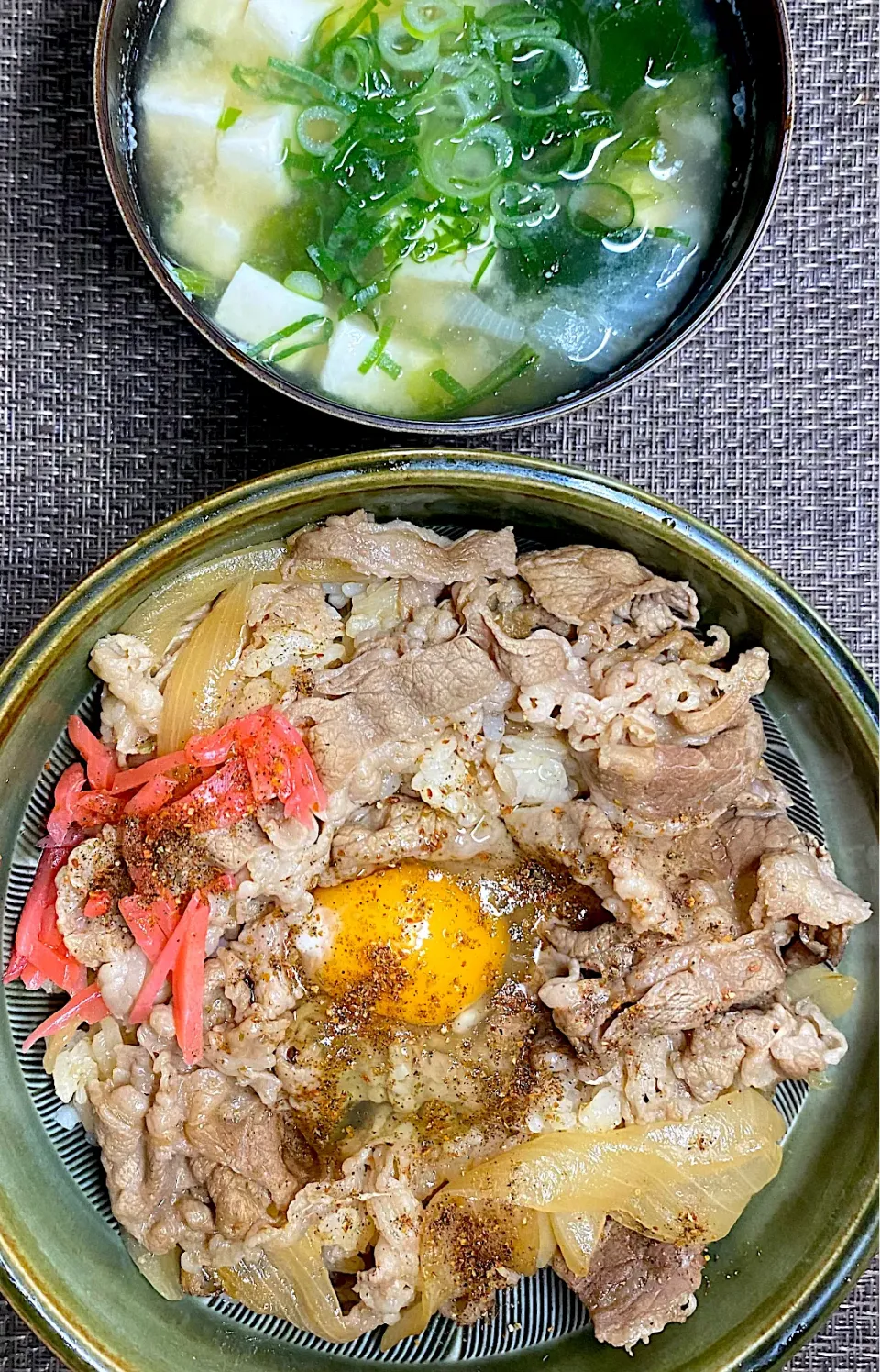 牛丼 460円-200円|すくらんぶるえっぐさん