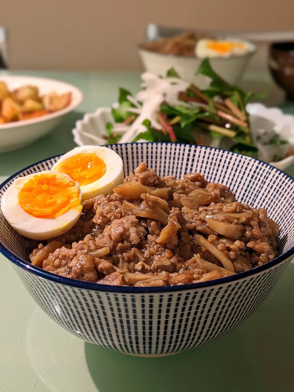 豚丼。舞茸プラス❗|かずにゃさん