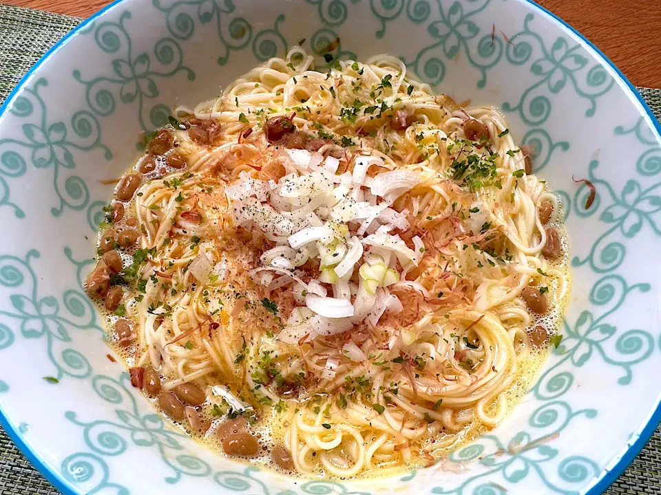 旦那作　釜玉納豆素麺　コレ、美味しい😋　#けんた食堂|BUBUさん