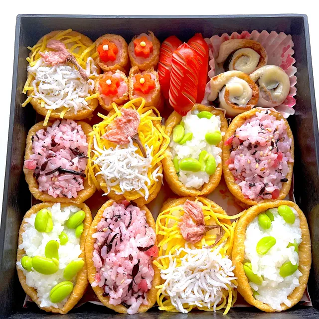 Snapdishの料理・レシピ写真:おにぎりボックス🍙　お花見弁当第2弾w (4/14)｜🌸春のお花見はお弁当から🌸
