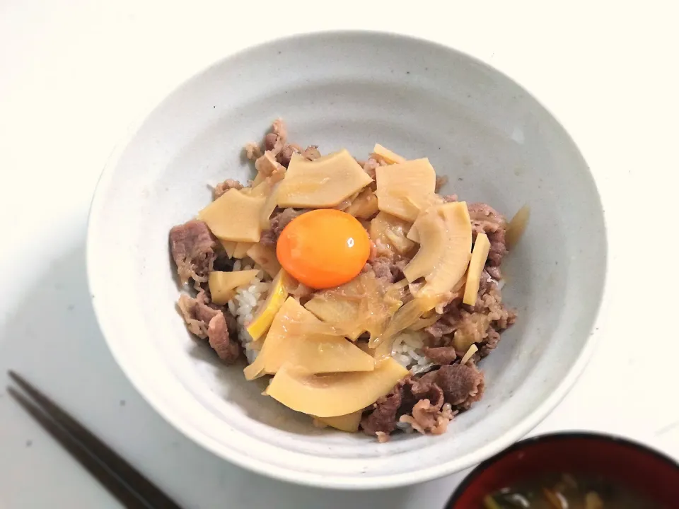 タケノコ牛丼|烏賊シャトルさん