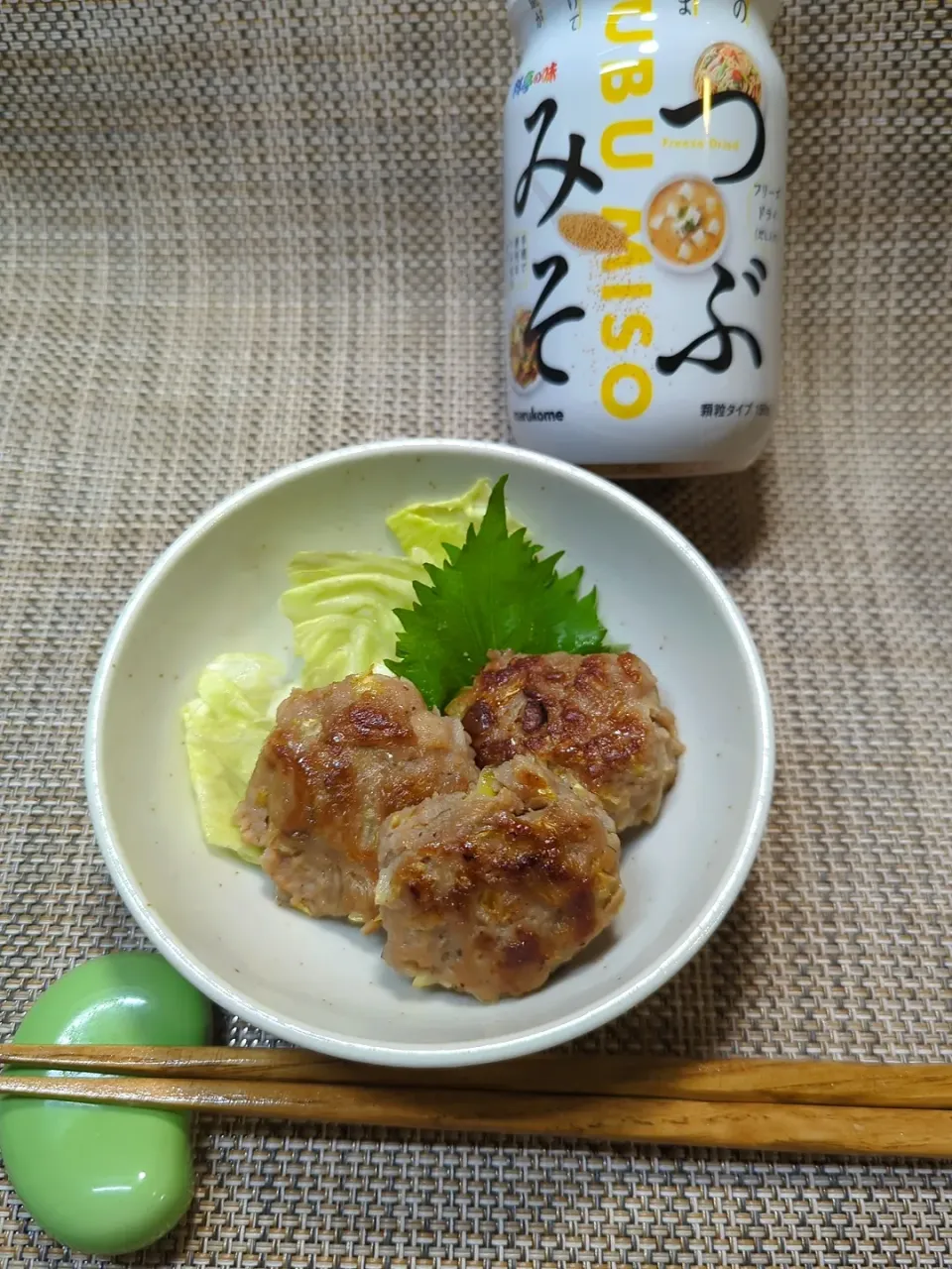 Snapdishの料理写真:春キャベツの豚つくね|どかどかさん