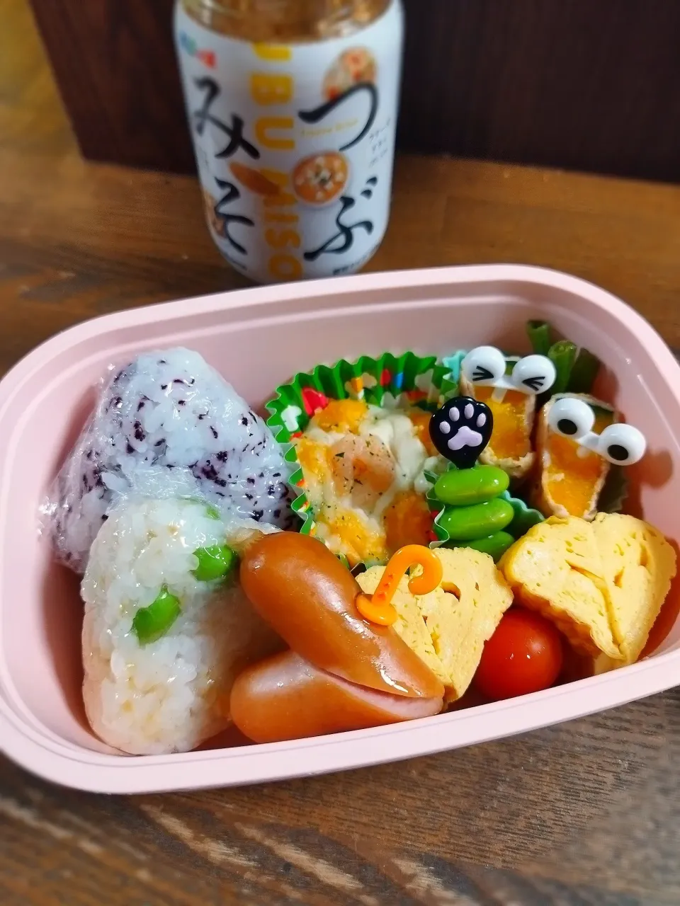 枝豆とみそのおにぎり入り、小1弁当|ゆきこさん