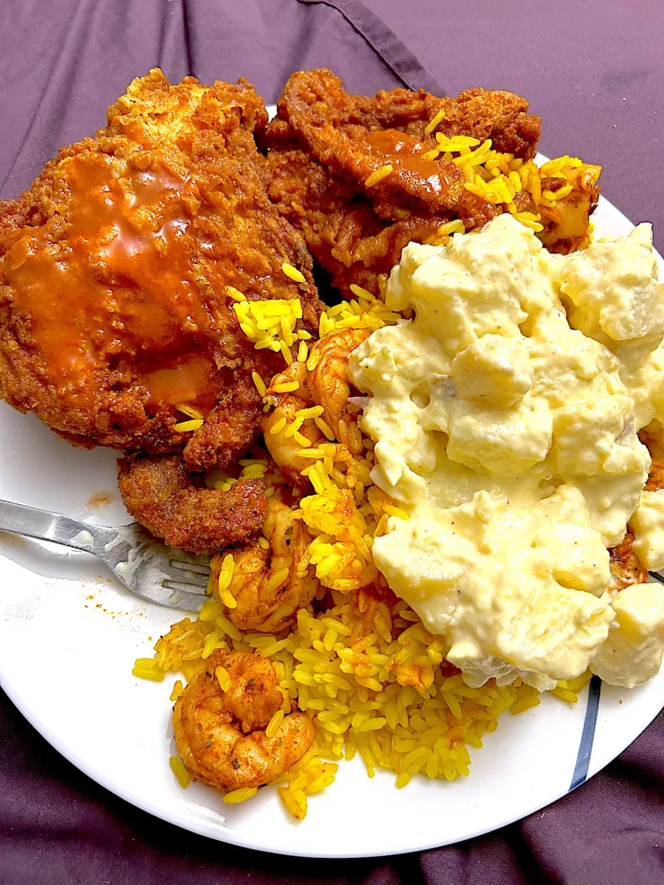 Fried chicken, potato salad, shrimp fried rice|Kareem Boogieさん