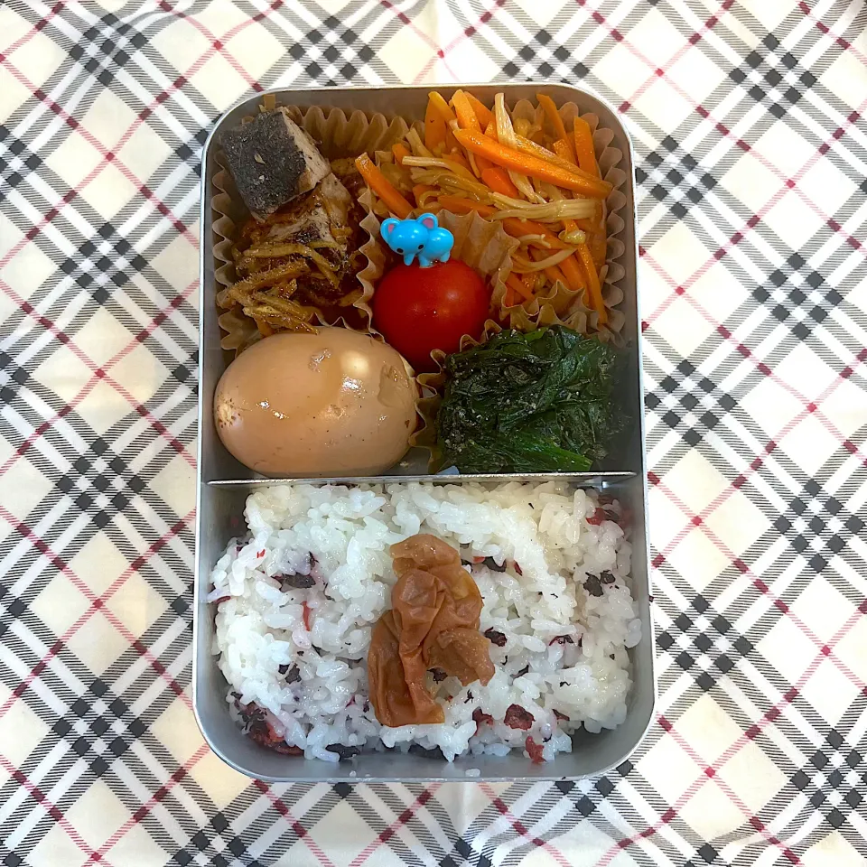 Snapdishの料理写真:2024/04/15
カツオのしぐれ煮
味卵紅茶風味
人参🥕とえのきのきんぴら
ほうれん草の胡麻和え
トマト🍅|aichanさん