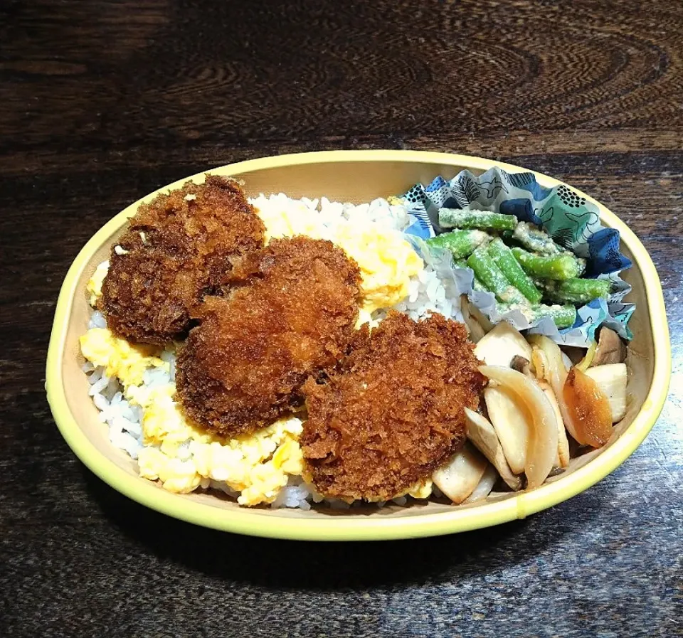 2024.04.13
味噌カツ丼
いんげんの胡麻和え
新玉とエリンギのポン酢炒め|春桃日和さん