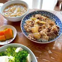 Snapdishの料理写真:お手軽牛丼🎵|なちこさん